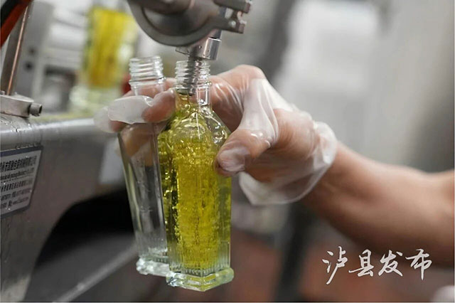 一滴就上头的“灵魂调料”!泸县这瓶调味料年产值近千万(图2) 2.jpg