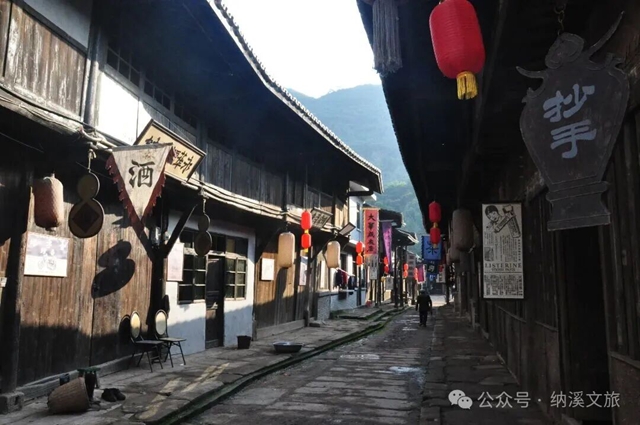 坐竹筏、逛古镇、吃豆花芋儿鸡——这才是纳溪该有的样子!(图6) 6.jpg
