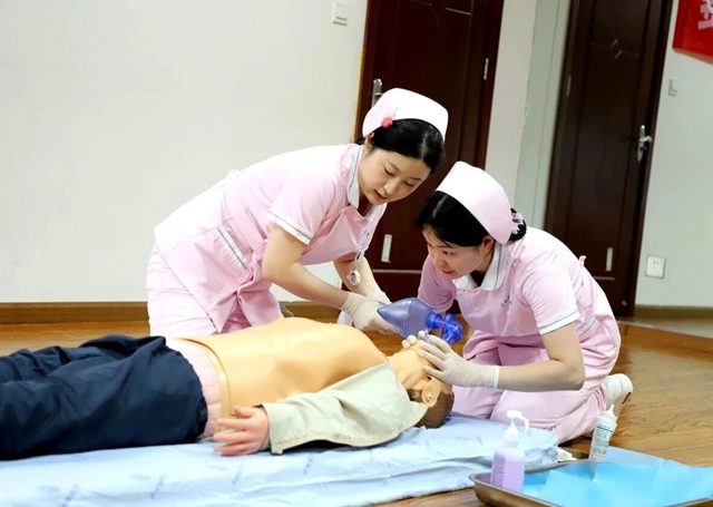 以赛砺技,匠心护航|泸州福欣医院护理操作技能大赛圆满落幕!(图8) 8.jpg
