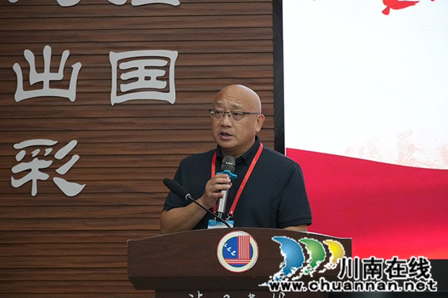 泸县建校举行2026年教师节表扬大会(图5) 党委书记唐刚致辞.jpg
