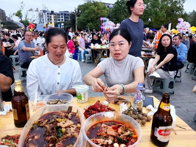 9天不打烊!泸县丰收节夜市开摊,满满本土丰收味道等你来尝(图13) 12.jpg