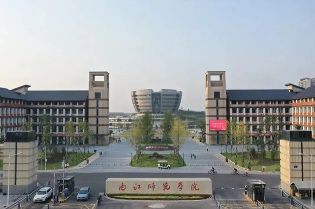 假2.jpg