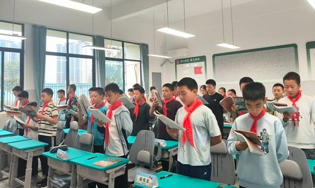 晨光运动、摸高墙……直击龙马潭区高铁新城学校的活力日常(图7) 7.jpg