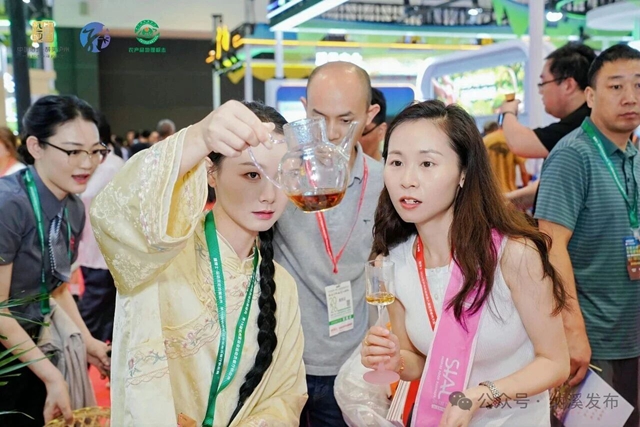 出圈!10万+关注、150万意向合作!纳溪特早茶惊艳青岛(图9) 9.jpg