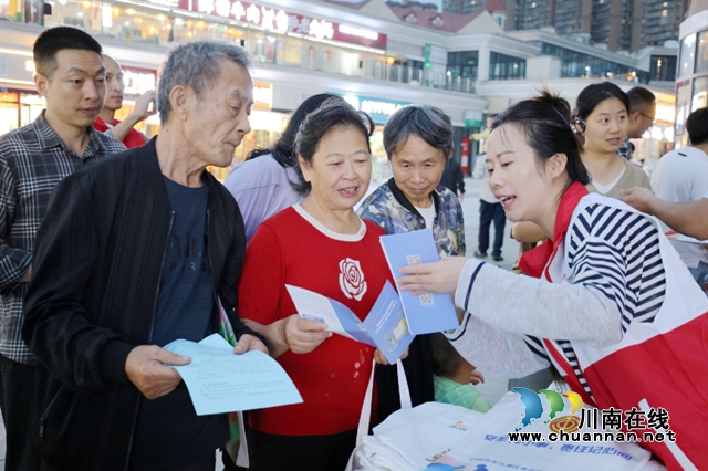 龙马潭:全民国防教育集中宣传 增强国防观念 厚植爱国情怀(图3) 2.jpg
