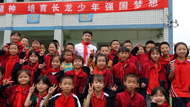 古蔺石屏:三个世界冠军到村小来上课(图7) 7.jpg