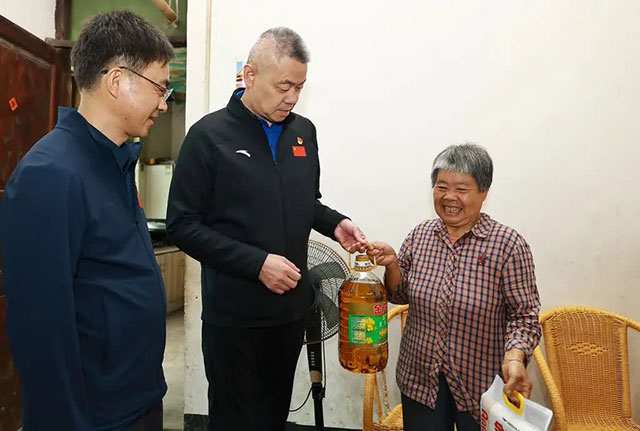古蔺石屏:三个世界冠军到村小来上课(图8) 8.jpg
