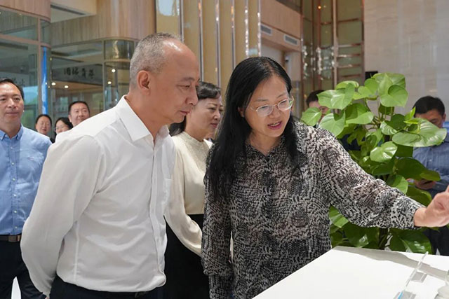 省卫健委副主任田兴军一行莅临核奥低氘水调研指导(图5) 5.jpg