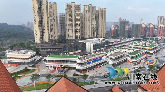 龙马潭:向新提质 三大维度构建产业发展新格局(图6) 11公园九街.jpg