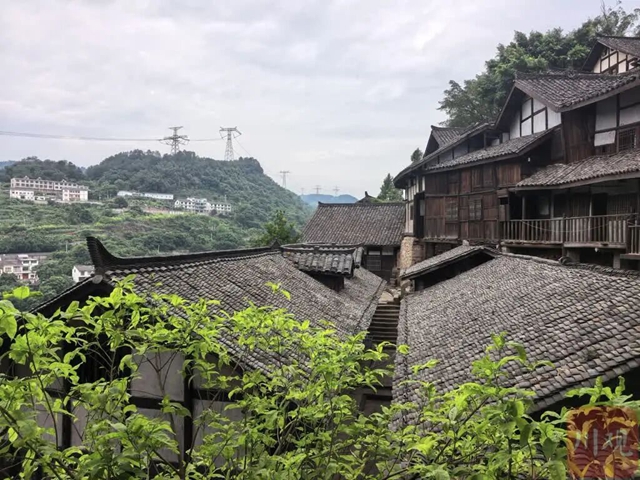 古蔺:那个为红军提墨桶的“雕塑小孩”,后来用了30年把长征讲给30多万人听(图3) 3.jpg