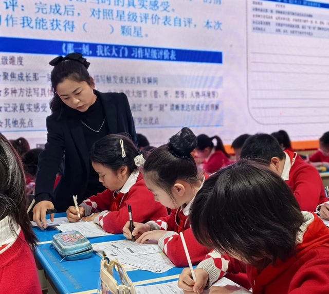 酒城良师 | 杜梦玲:5年,100万字,记录孩子们的成长(图3) 杜3.jpg