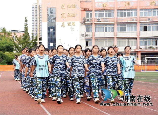 会操表演2.JPG