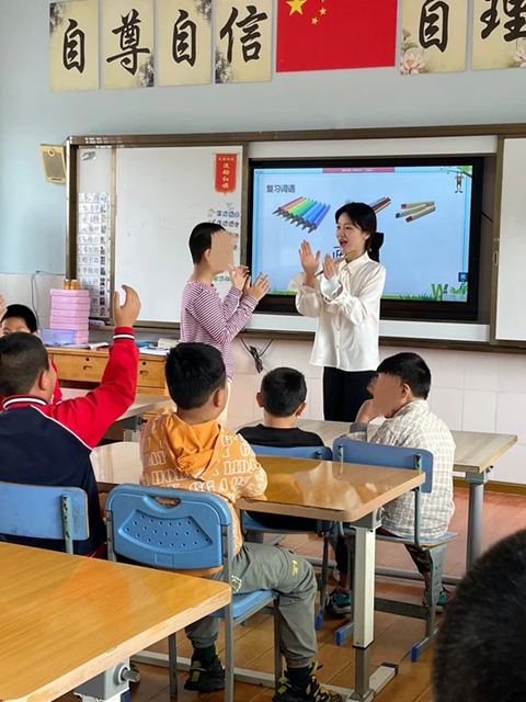 酒城良师 | 梁霄:牵着蜗牛去散步(图2) 良2.jpg