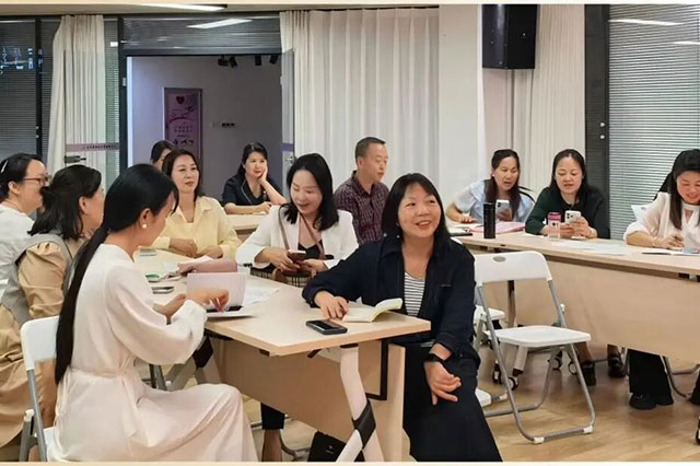 泸州市妇联在四川省家校社协同育人创新实践大会上作经验交流(图3) 3.jpg