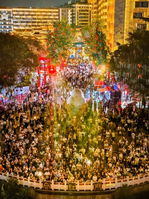 51万人次游宜宾!今年中秋“宜式生活”烟火沸腾(图2) 2.jpg