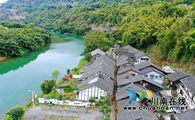 一筏摇碧水 万景富山乡——从永宁河竹筏看水务文旅融合的生动实践(图6) 6.jpg