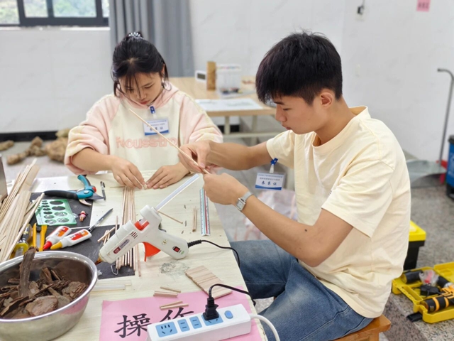再获金奖!泸州市中职教育以赛促教结硕果(图6) 职6.jpg