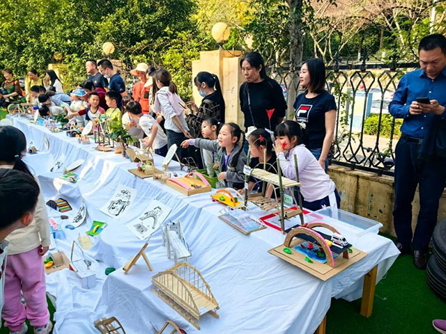 把祖国种进孩子心里!泸州幼儿园“萌娃+”主题活动探索(图20) 20.jpg