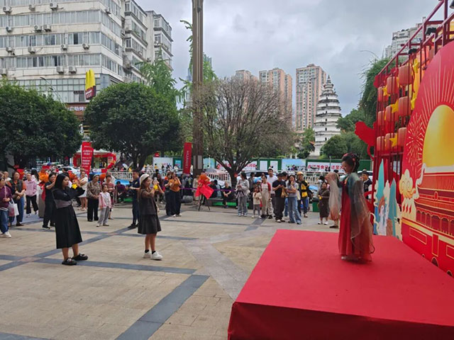 国庆假期首日,江阳哪里人最多?(图1) 1.jpg