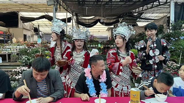 惊喜连连!“酒城第一杯”、伴手礼、长桌宴……龙马潭太宠客!(图16) 16.jpg