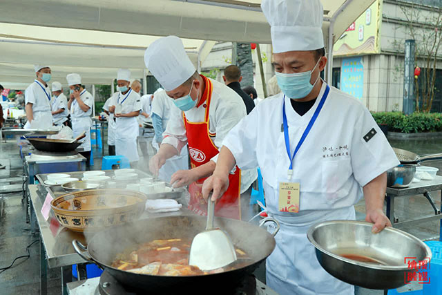 泸味·十悦·纳溪区首届膳养厨艺职工技能大赛举行(图1) 1.jpg