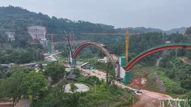 国庆假期不停工!宜宾向家坝灌区马耳岩渡槽加速建设(图1) 向1.jpg