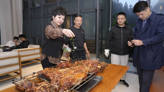 叙永:有风来,从一间房到一场山野聚会——“定制服务”激活国庆文旅消费新场景(图4) 4.jpg