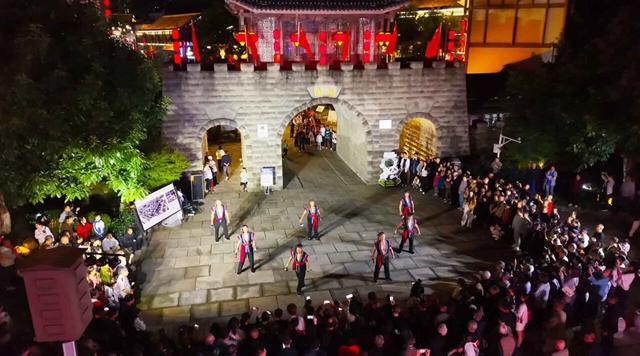 千年古驿道亮了!隆昌人都往南关赶,就为这场实景大戏(图1) 隆昌1.jpg