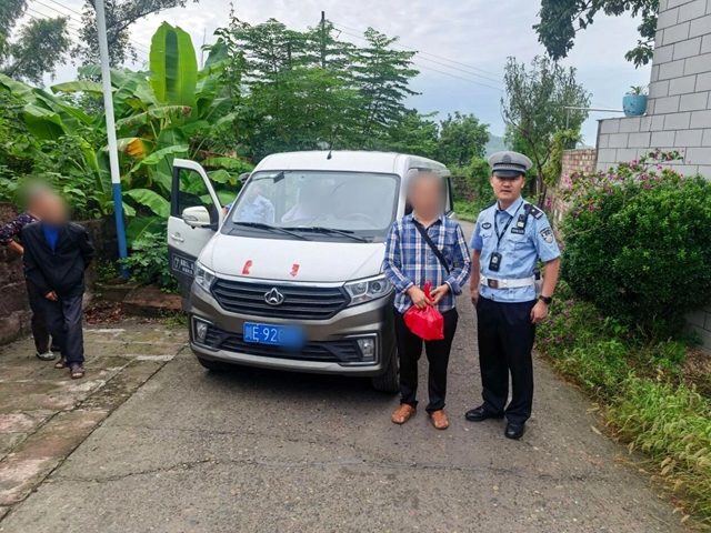 假期不是“护身符”!泸州持续严查超员车辆,多人被曝光!(图5) 查5.jpg