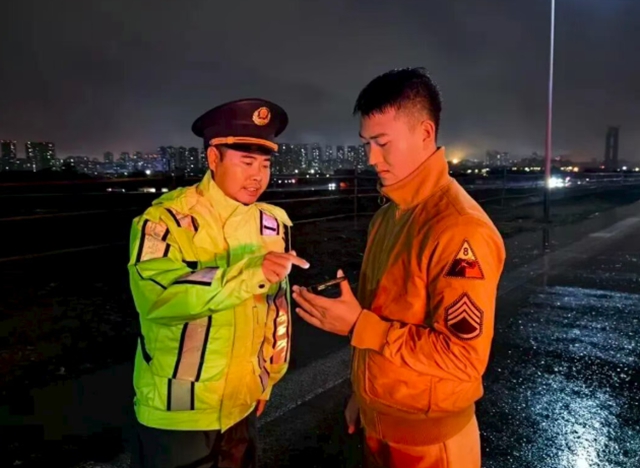 护航音浪,畅行酒城——泸州交通顺利完成泸州酒要会·超级银河左岸音乐节运输保障任务(图4) 4.jpg