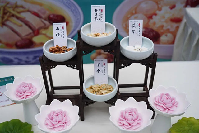 药香润酒城膳艺竞芳华|第三届川南渝西康养药膳大赛圆满落幕(图18) 19.jpg