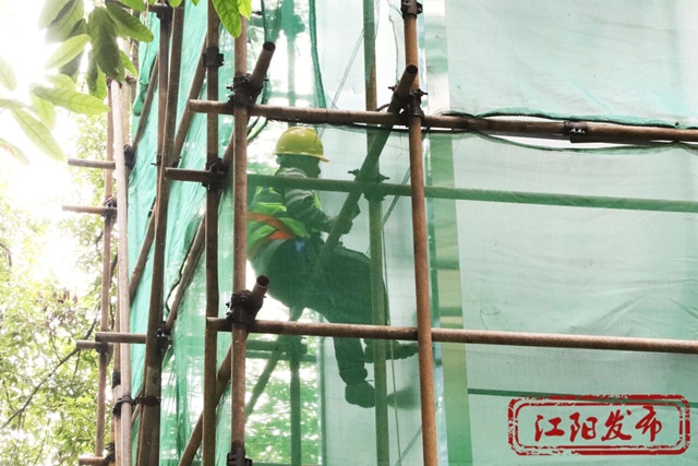 告别“爬楼时代”!江阳区今年已完成58部既有住宅加装电梯(图1) 1.jpg