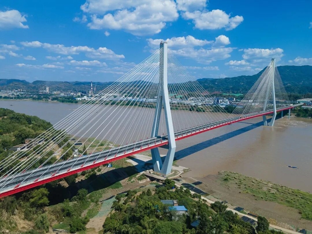 “瞧”见飞虹丨泸州建了42座渡改桥,超200万人受益(图2) 虹2.jpg