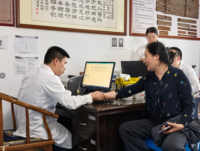 王念武:每天坚持做100个俯卧撑的正骨医生(图13) 王13.jpg
