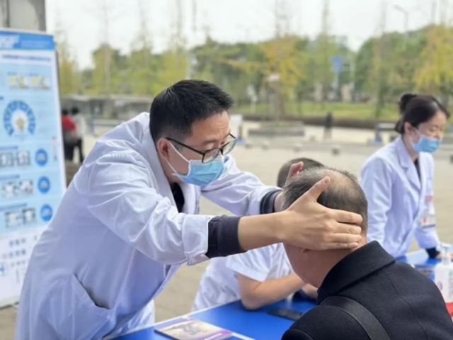 疼痛、失眠不用忍,泸州市人民医院疼痛科免费义诊,本周五天免挂号费!(图2) 医2.jpg