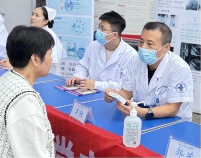 疼痛、失眠不用忍,泸州市人民医院疼痛科免费义诊,本周五天免挂号费!(图3) 医3.jpg