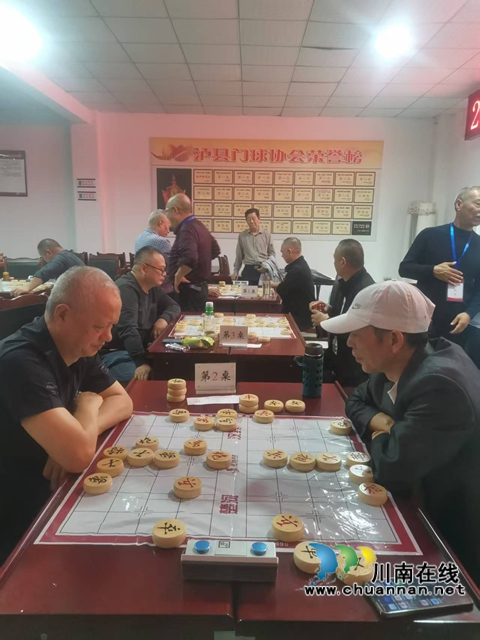 体育运动促健康 九九重阳享快乐|泸县举办重阳节中国象棋邀请赛(图3) 比赛活动场景 2.jpg