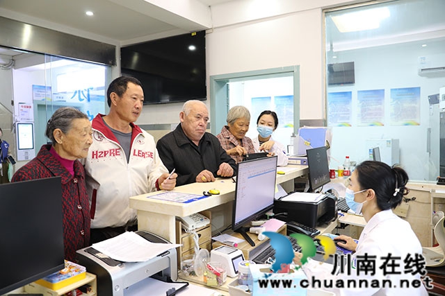 龙马潭:免费流感疫苗全面开打!筑牢“一老一小”健康屏障(图1) 0H6A6715.jpg