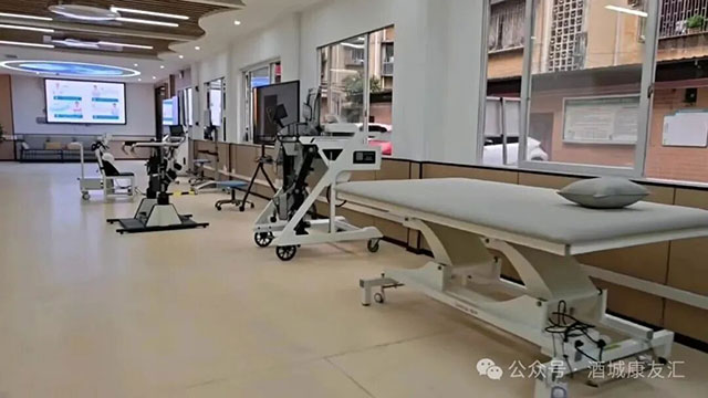 名医指导+智能设备!泸州市人民医院助力,合江首个“智能化康复中心”本周正式启用(图2) 2.jpg