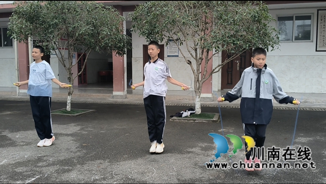 挥洒运动激情,绽放青春风采|泸县天兴镇学校举办第30届秋季田径运动会(图10) 10.jpg