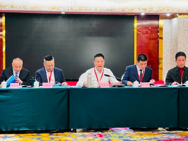 凝心聚力担使命!李金龙董事长当选龙马潭区工商联(总商会)副会长(图6) 工6.jpg
