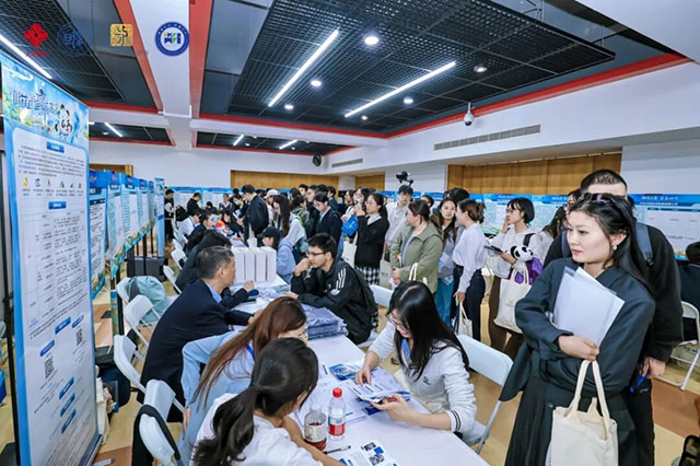泸州市赴复旦大学开展“悦来·酒城”专场校园招聘活动(图3) 10003.jpg