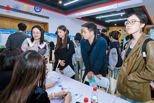 泸州市赴复旦大学开展“悦来·酒城”专场校园招聘活动(图6) 10006.jpg