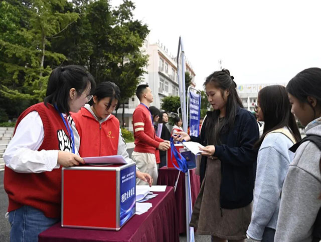 技炫青春 能创未来〡泸州市第二十二届中职技能大赛暨 2026 年中职专业教师大比武在泸县建校举办(图5) 5.jpg