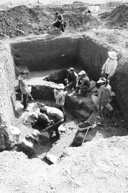 苹果树下挖出人头骨揭开古笮人消失之谜？(图1)