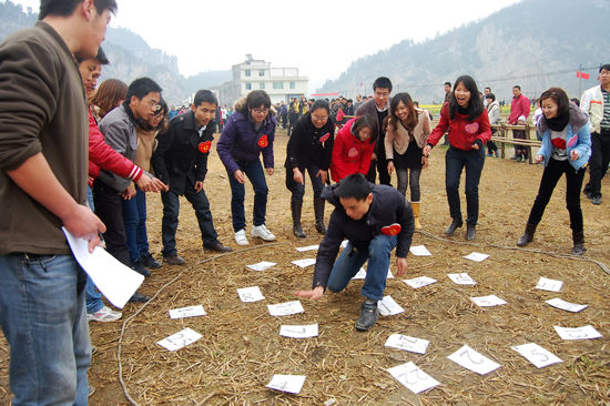 “相亲进行时”——100位青年男女牵手古蔺(图4)
