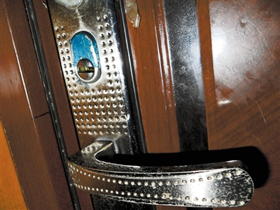 误把2楼当3楼：自家钥匙竟打开了邻家门