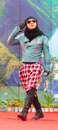 昨日玉龙湖放生节开幕&nbsp;众明星打造视听盛宴(图6)