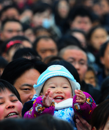 昨日玉龙湖放生节开幕&nbsp;众明星打造视听盛宴(图5)