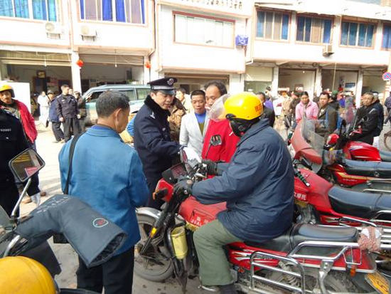 重拳出击&nbsp;江门镇大力整治交通秩序